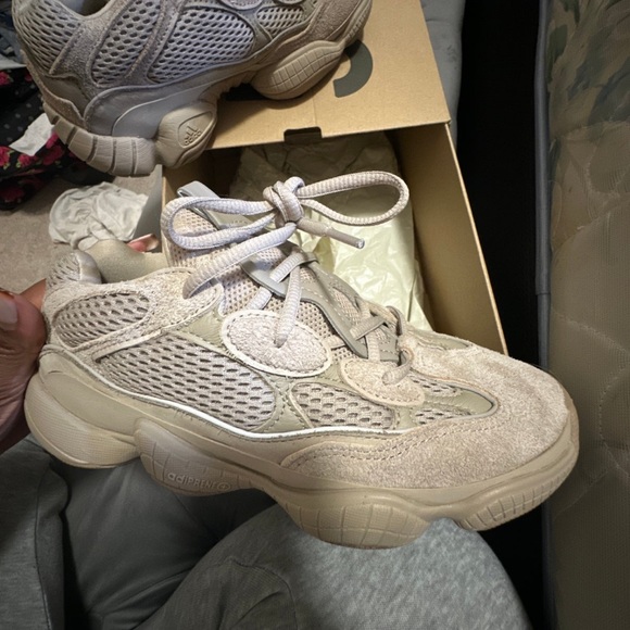 Yeezy 500 - Picture 6 of 6